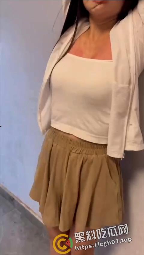 虐胸纯享版！拖鞋打胸 越打越红 小姐姐撕心裂肺的叫声 这乳腺都要打烂了吧-3