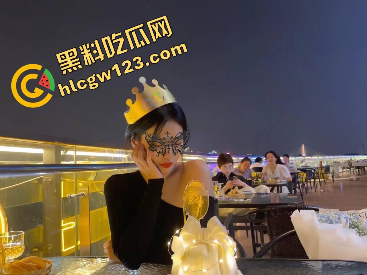 嘴上说不行，身体却很诚实，毕业前女友操醒全过程，全程手挡脸害羞最后自己拿开，被干成主动张腿！-1