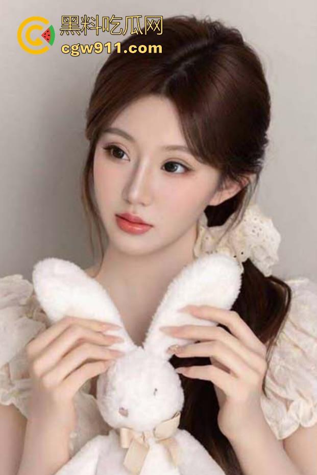 海角乱伦！把穿着黑色情趣内衣的堂妹调教成母狗，淫荡对白花式做爱，无套内射骚穴！-3